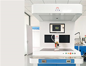 天豐泰-視覺(jué)點(diǎn)膠機點(diǎn)發(fā)夾